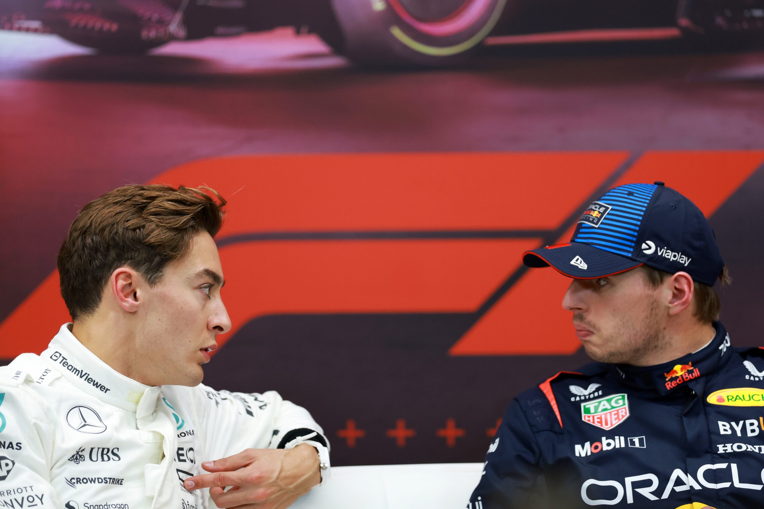 George Russell estime que Max Verstappen donne le mauvais exemple à la jeune génération