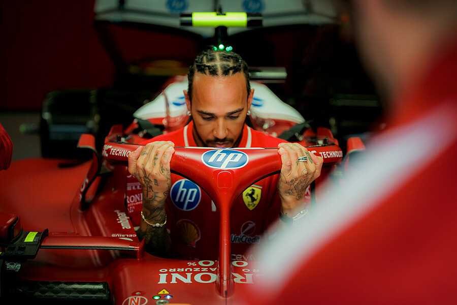 Hamilton invite Ferrari à se tourner vers 2026 : « C’est un championnat ouvert »